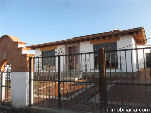  pesos mexicanos | Casa en Guanajuato Capital en Venta, Colonia  Peñitas, 500 m2, 3 recámaras, 3 baños