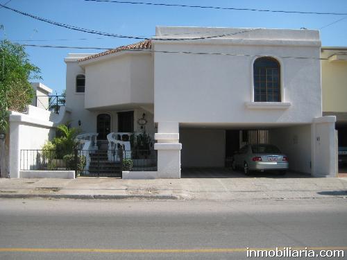  pesos mexicanos | Casa en Navojoa en Venta, Av. Jimenez No. 504  Pte., 350 m2, 3 recámaras, 4 baños