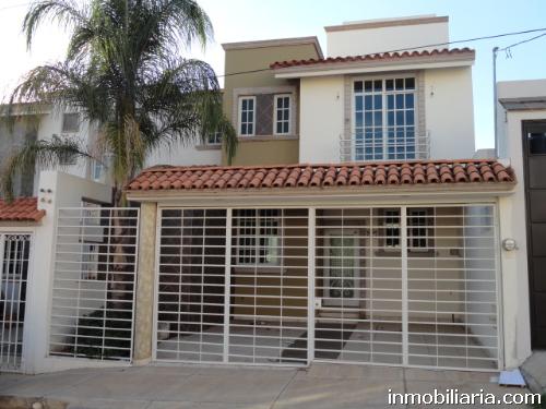  pesos mexicanos | Casa en Tepatitlan de Morelos en Venta,  Guadalupe 652, Fracc. Guadalupe, 149 m2, 3 recámaras, 3 baños