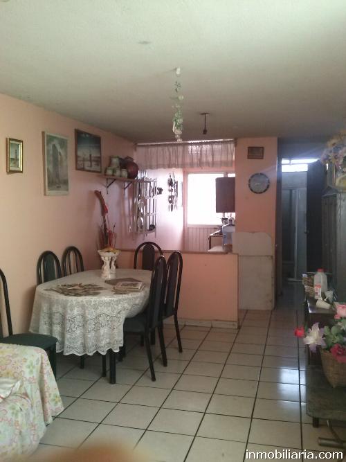  dólares | Casa en Uruapan en Venta, Infonavit Balcones, 75 m2, 3  recámaras, 1 baño