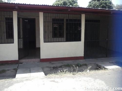 dólares | Casa en León Capital en Venta, Residencial Guadalupe, 227  m2, 3 recámaras, 2 baños