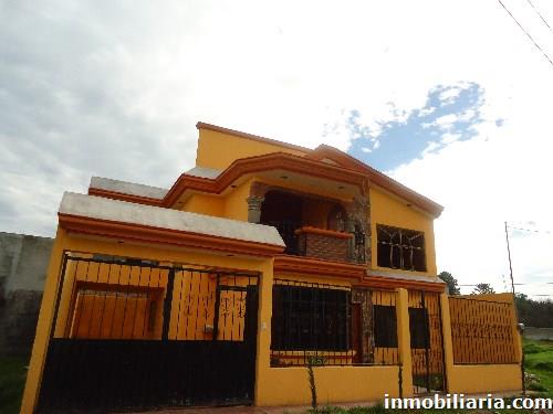  pesos mexicanos | Casa en Zacatlan en Venta, calle priv. de la  Loma lote 41. B, 245 m2, 4 recámaras, 3 baños