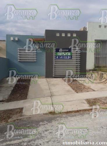  pesos mexicanos | Casa en Xalapa en Renta, Fraccionamiento Homex #8,  Miradores, Veracruz, 90 m2, 2 recámaras, 1 baño