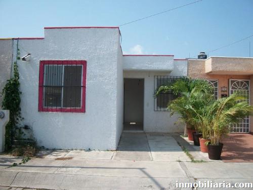  pesos mexicanos | Casa en Bahia de Banderas en Renta, Valle de Cedros  233 Fracc. Valle Dorado, 330 m2, 3 recámaras, 1 baño